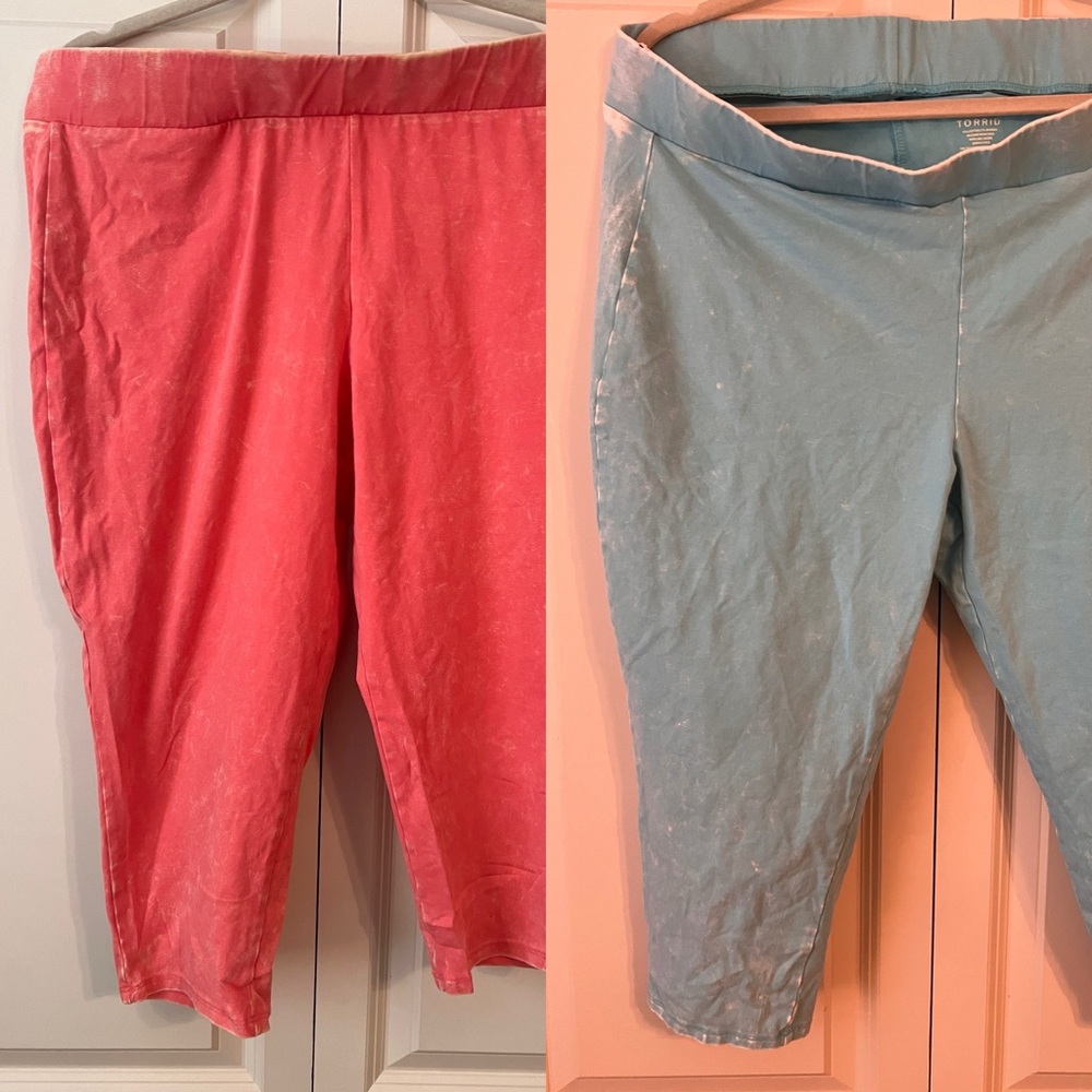 ***Used** Torrid Distressed Pedal Pusher leggings (2)